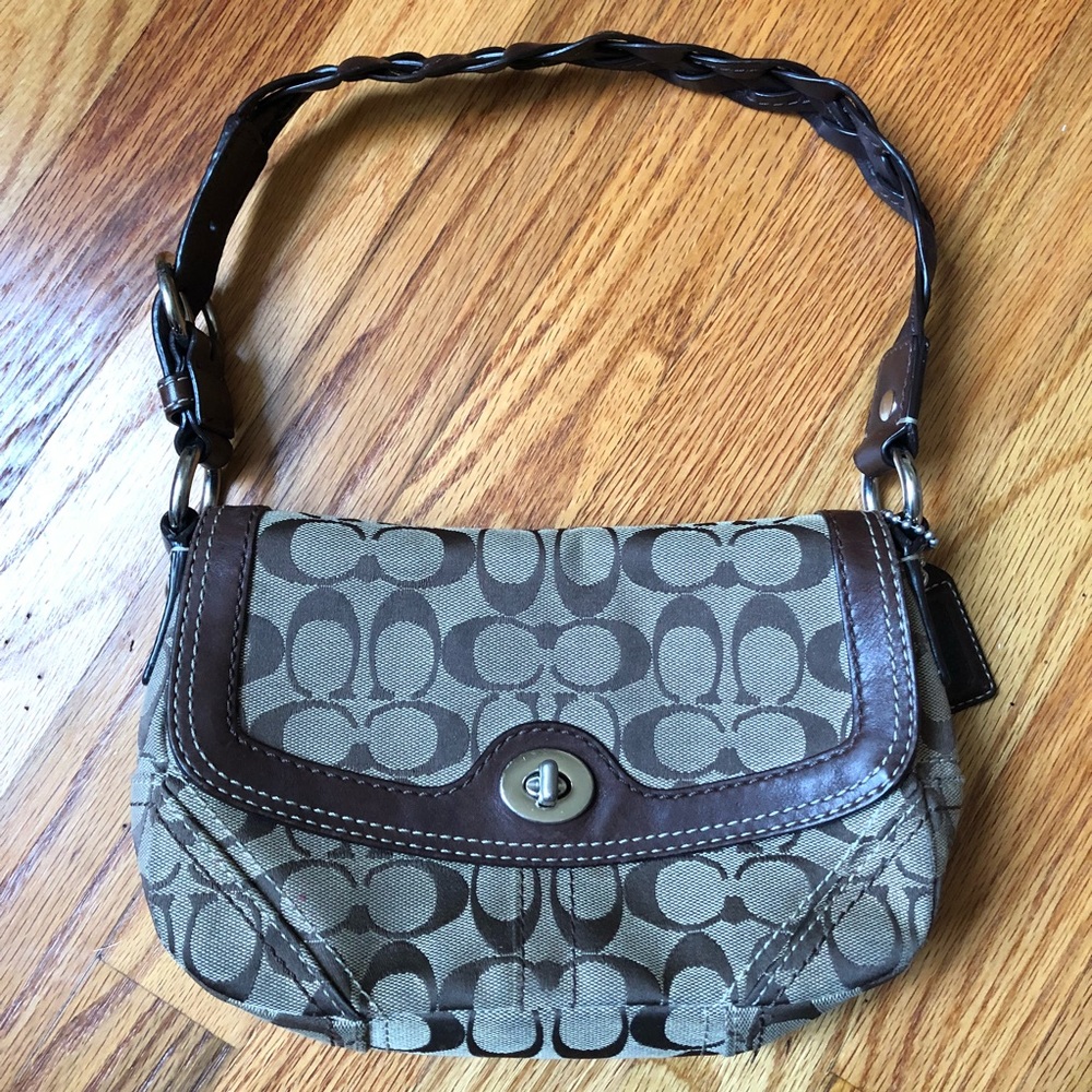 🌟 Coach Chelsea Signature Braided Strap Bag